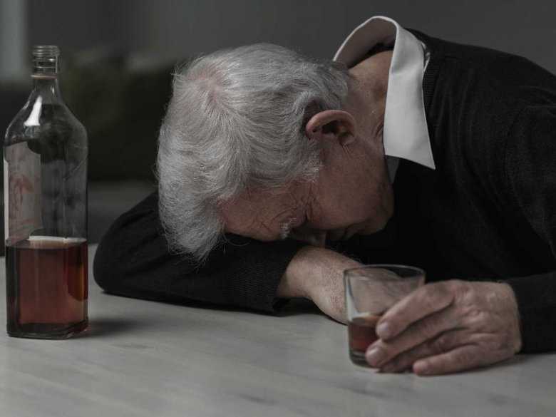 Potencjalna rola genetyki w rozwijaniu terapii uzależnienia od alkoholu.