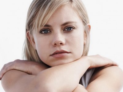 https://static2.medforum.pl/cache/logos/15jy0024rf_kobieta_smutek_-W400H300.jpg