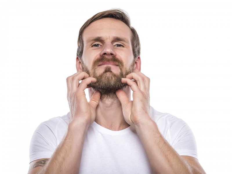 Swędząca broda