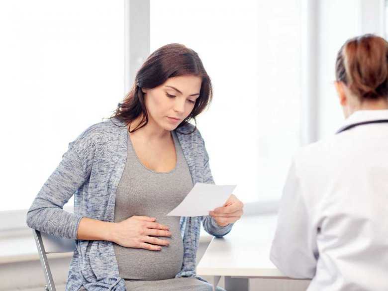 Kobieta w ciąży u lekarza