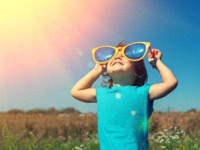 Oparzenia słoneczne – jak chronić delikatną skórę dziecka