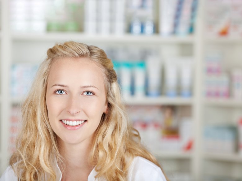 Farmaceutka w aptece