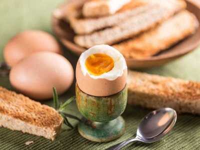 Jajo już nie takie złe – dlaczego powinniśmy jeść dużo jajek?