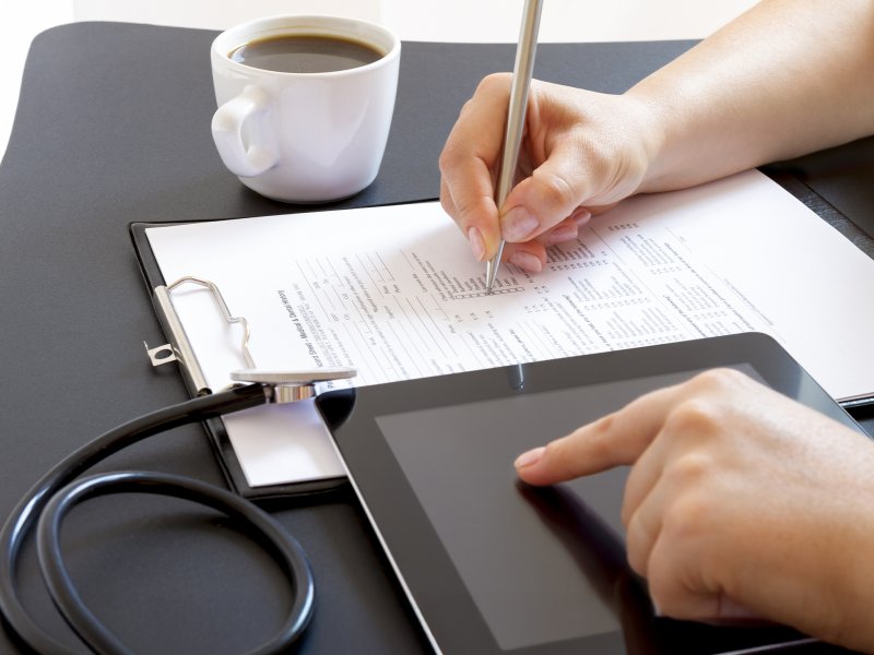 Przygotowanie raportu przez lekarza