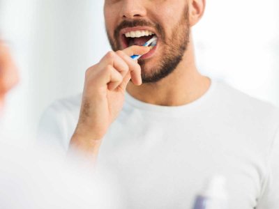 Jak często Polacy myją zęby? Wyniki badania nie pozostawiają złudzeń