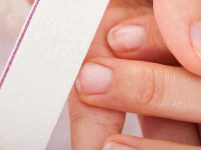 Zmiany płytki paznokcia a grzybica - przyczyny i objawy