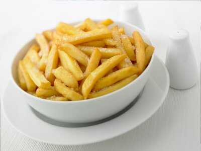 https://static2.medforum.pl/cache/logos/pe0067406_jedzienie_frytki_sol_fastfood_ojoimages_-W400H300.jpg