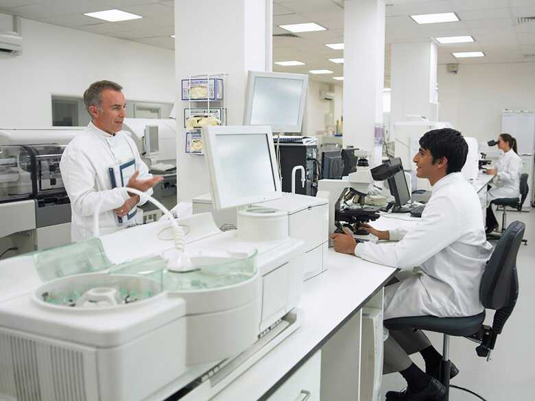 Praca w laboratorium