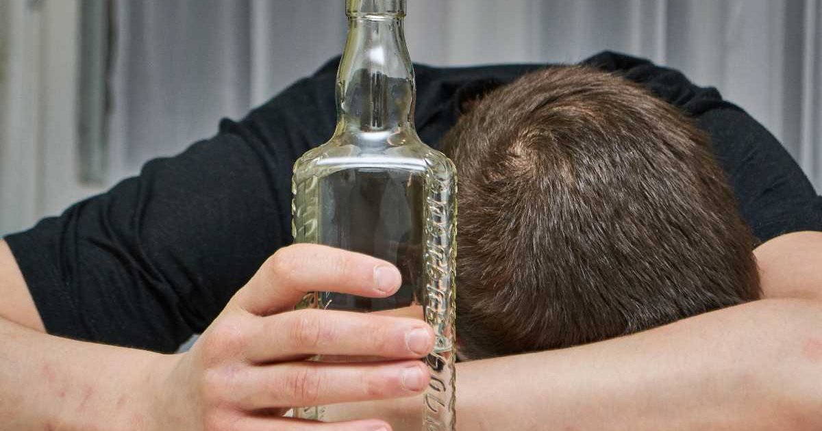 Oceń Prawdziwość Podanych Informacji Alkoholizm To Uzależnienie Od Etanolu Przypadki alkoholizmu w rodzinie a prawdopodobieństwo popadnięcia w