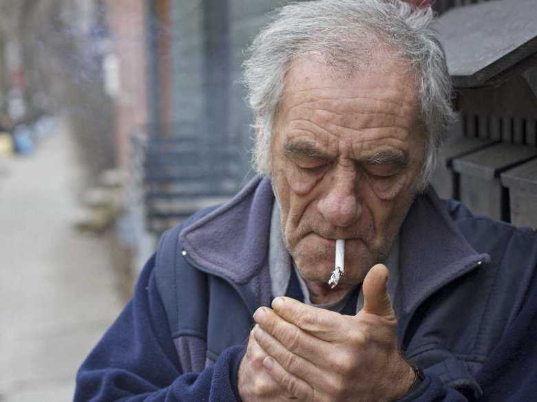 Palenie papierosów wśród osób starszych