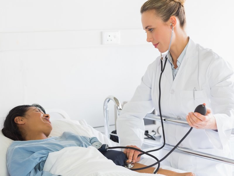 Mierzenie ciśnienia tętniczego w warunkach szpitalnych