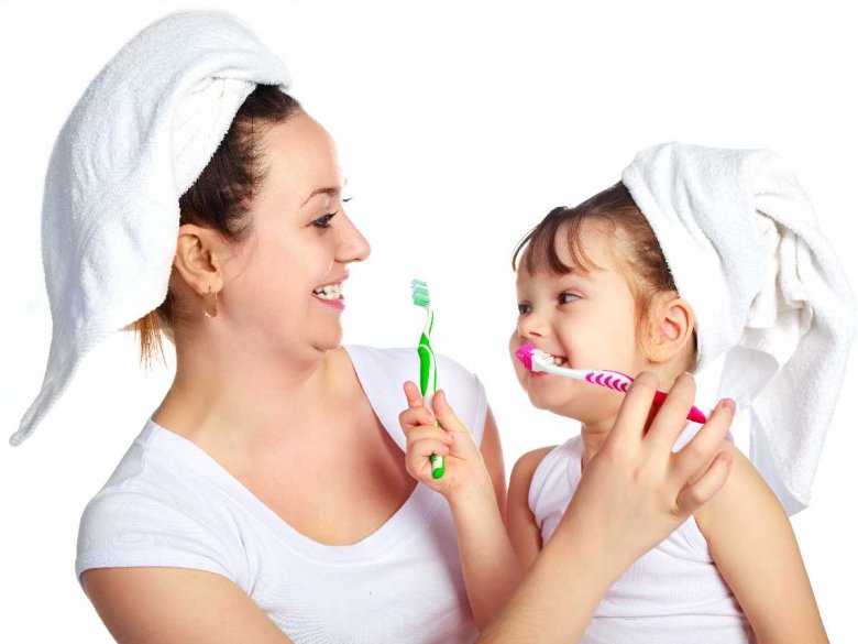 Mycie zębów z dzieckiem